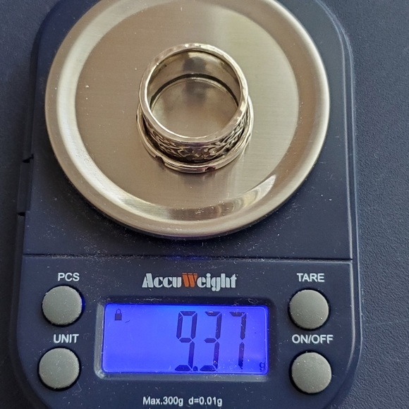 Didae Sterling Spinner Band Ring with Garnets Size 7 ⬇️PRICE DROP⬇️ - Picture 16 of 16